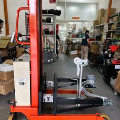 電動油桶夾桶車秤 17 油桶夾桶車秤整體圖