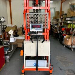 電動油桶夾桶車秤 18 油桶夾桶車秤顯示器